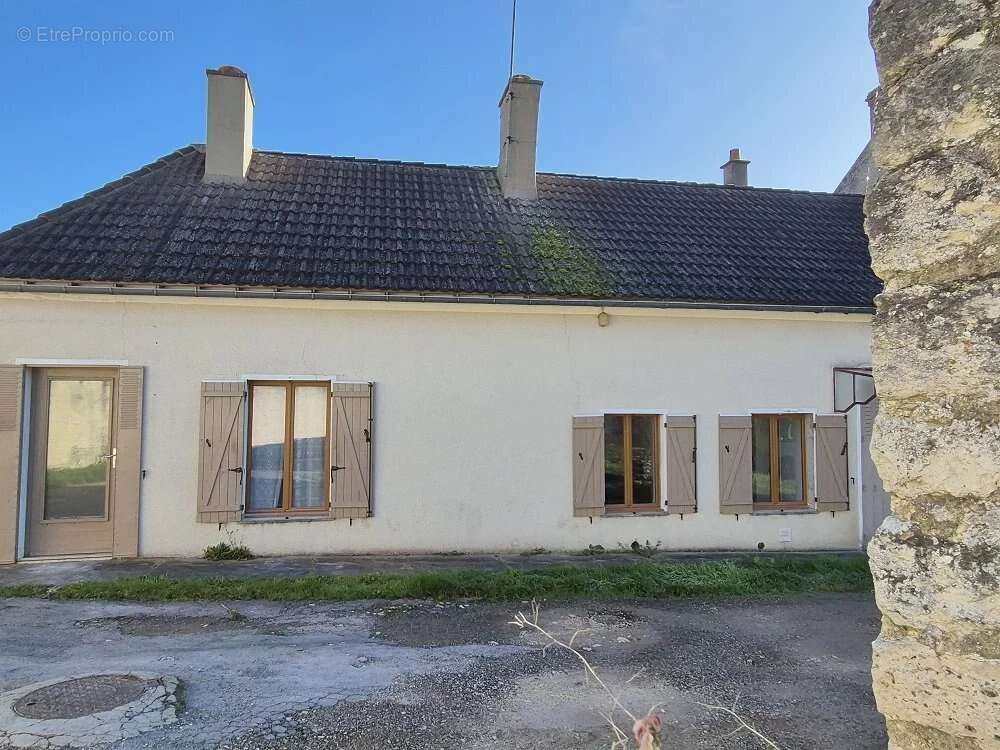 Maison à AUXY