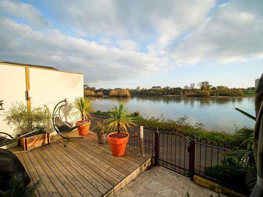 Appartement à SAINT-CYR-SUR-LOIRE