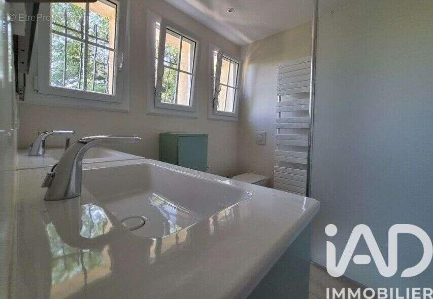 Maison 151 m² à Augignac  - photo 8