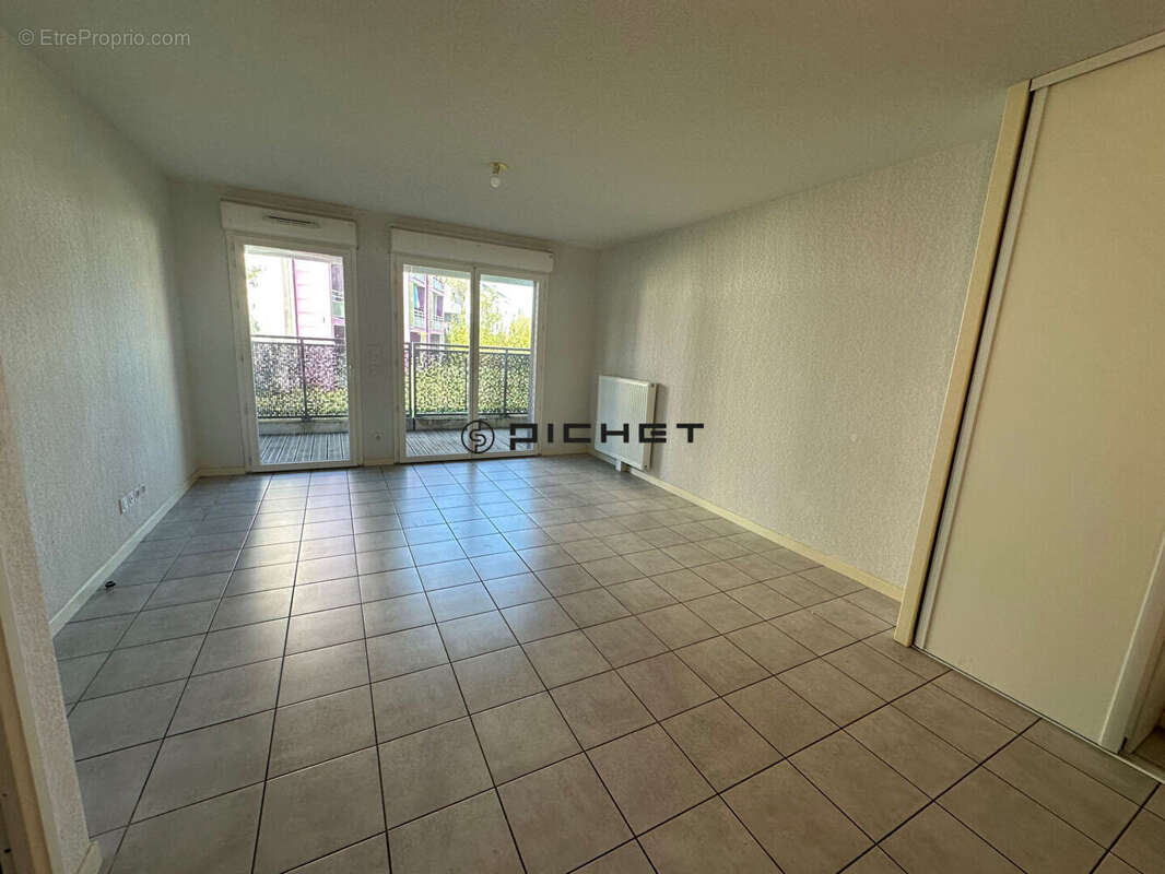 Appartement à VILLENAVE-D'ORNON