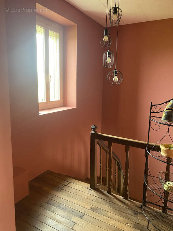 Maison à SAINT-LEGER-MAGNAZEIX