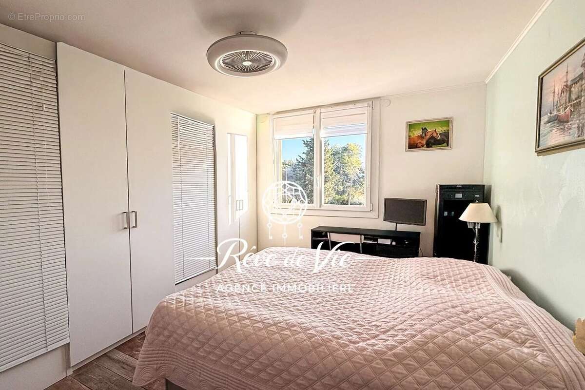 Appartement à BORMES-LES-MIMOSAS