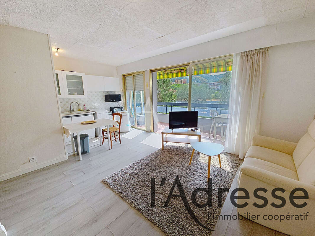 Appartement à MANDELIEU-LA-NAPOULE