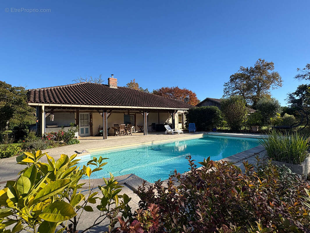 Maison à RION-DES-LANDES