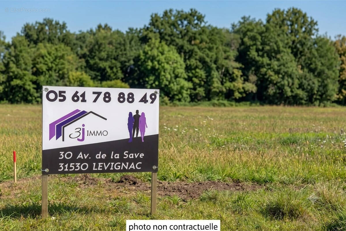 Terrain à LASSERRE