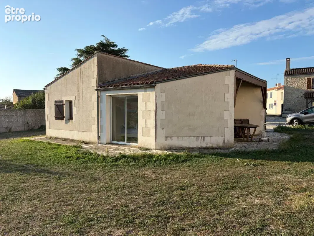 Maison à SAINT-MICHEL-EN-L'HERM