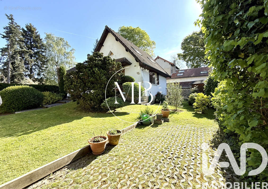 Photo 3 - Maison à EZANVILLE