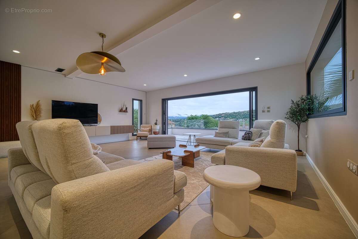 Maison à SAINT-SYMPHORIEN-SOUS-CHOMERAC