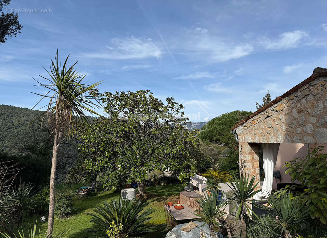 Maison indépendante/4P/Auribeau s/Siagne 186M² sur un terrain de 1515M². - photo 2