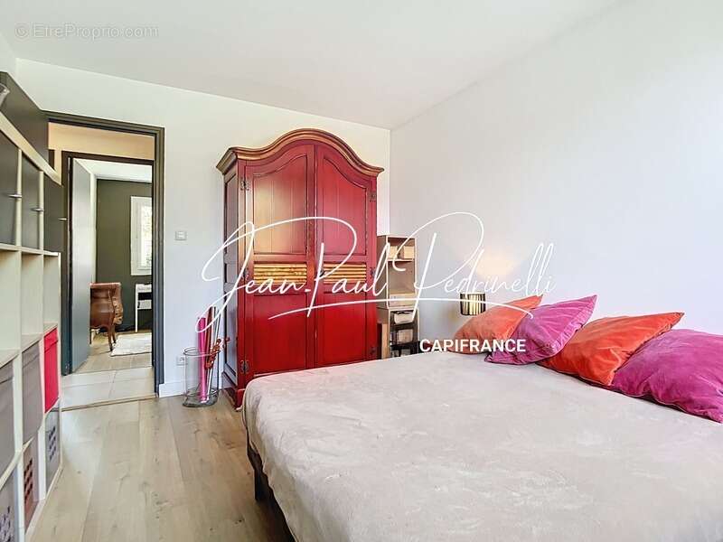 Maison à SAINT-GENIS-LAVAL