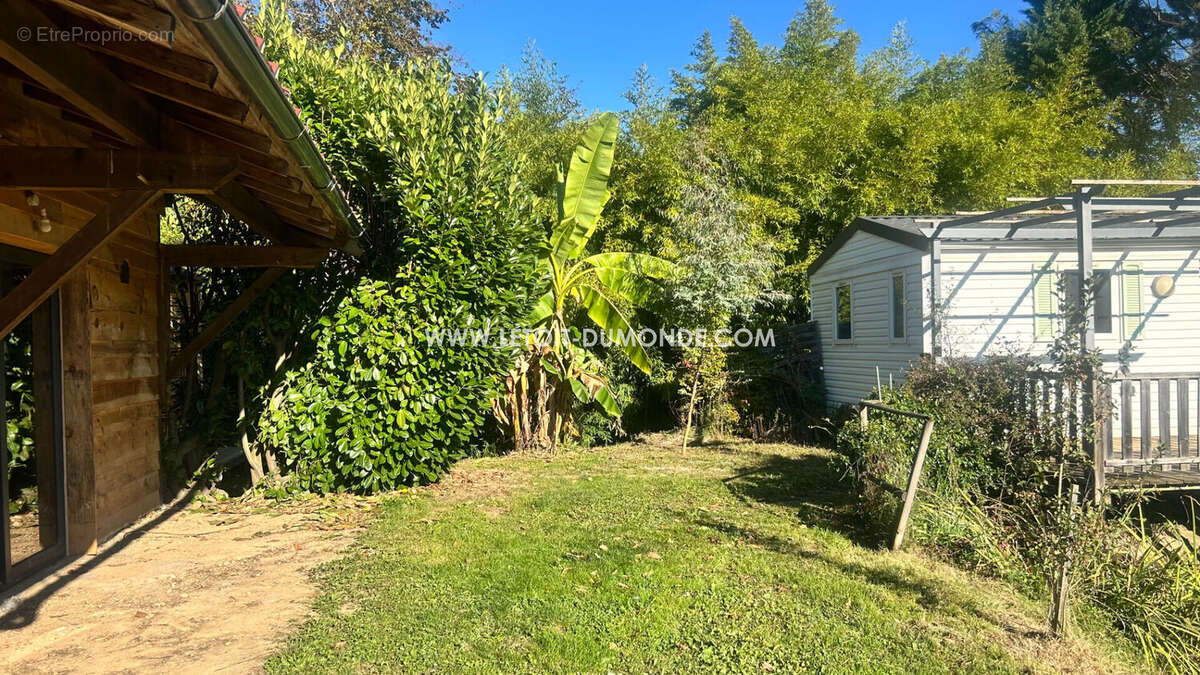 Maison à SAINT-VINCENT-DE-CONNEZAC