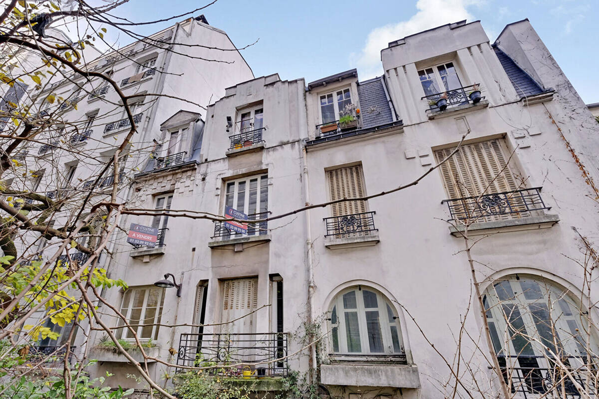 Appartement à PARIS-18E