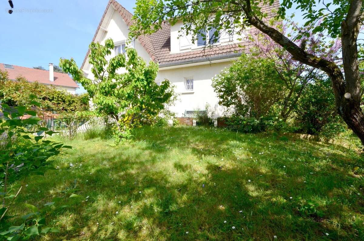 Maison à CROISSY-SUR-SEINE