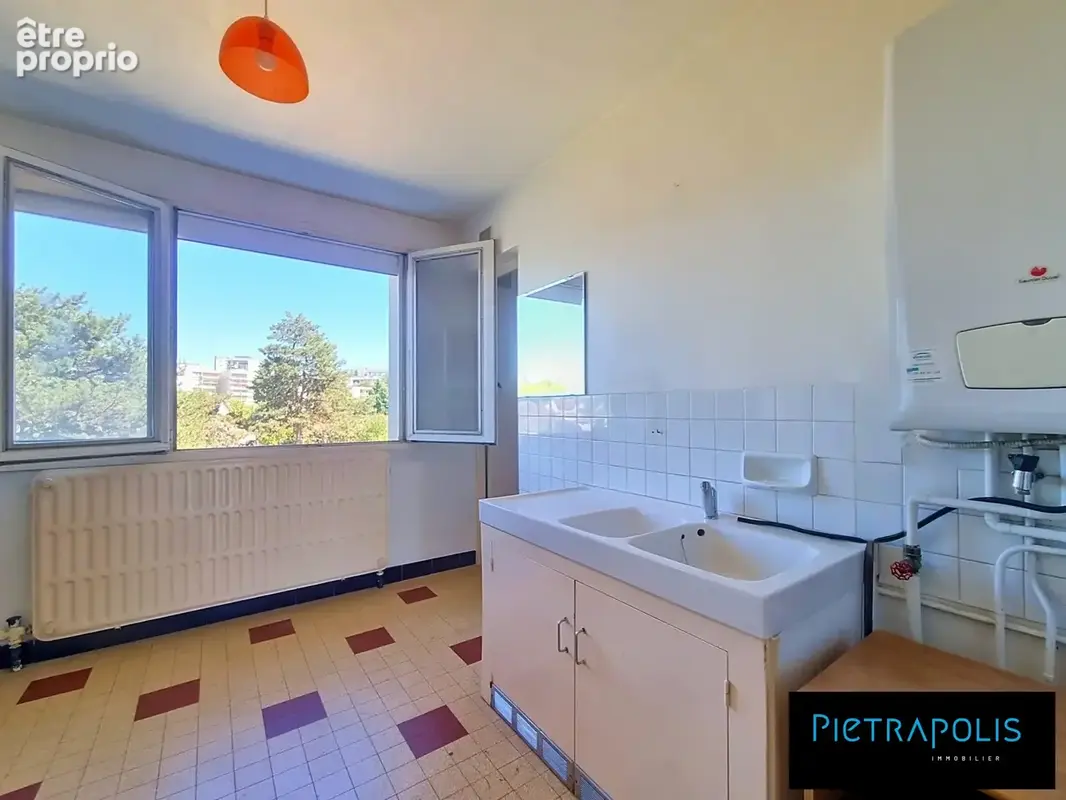 Appartement 4 pièces 83 m² à vendre à Decines-Charpieu (69150) - photo 7