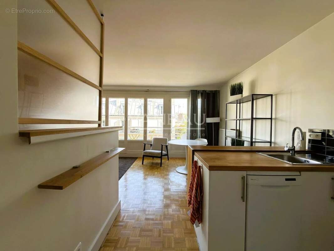Appartement à PARIS-12E