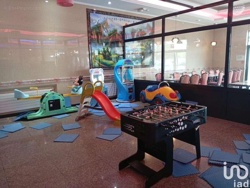 Photo 9 - Commerce à VERNOUILLET