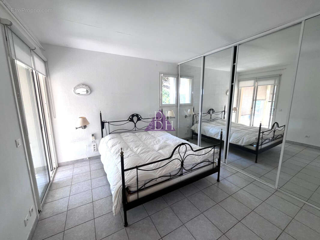 Appartement à BORMES-LES-MIMOSAS