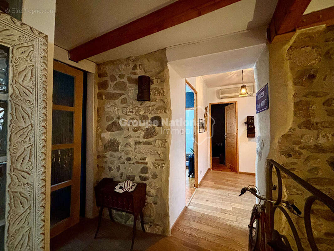 Maison Saint Nazaire de Pezan 6 pièce(s) 117 m2 avec terrasse et piscine - photo 6