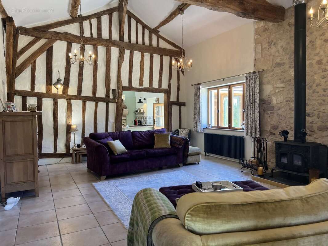 Maison à ECHOURGNAC