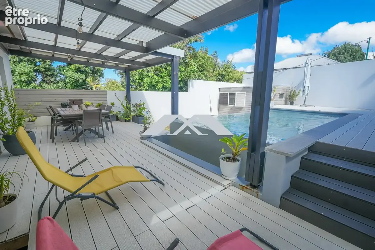 Maison 5 pièces 175 m² à vendre à Saint-Louis (97421) - photo 2