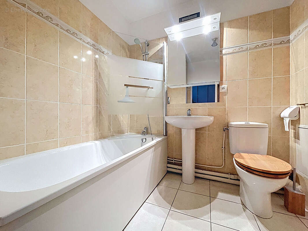 Appartement à L'HAY-LES-ROSES