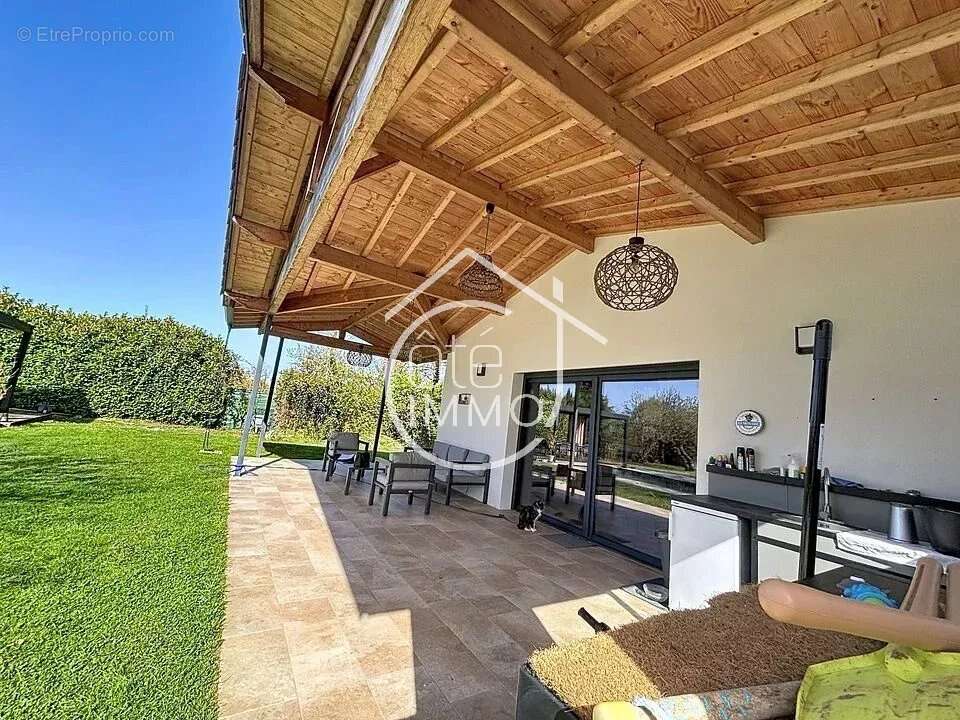 Maison à SAINT-JEAN-DE-BLAIGNAC