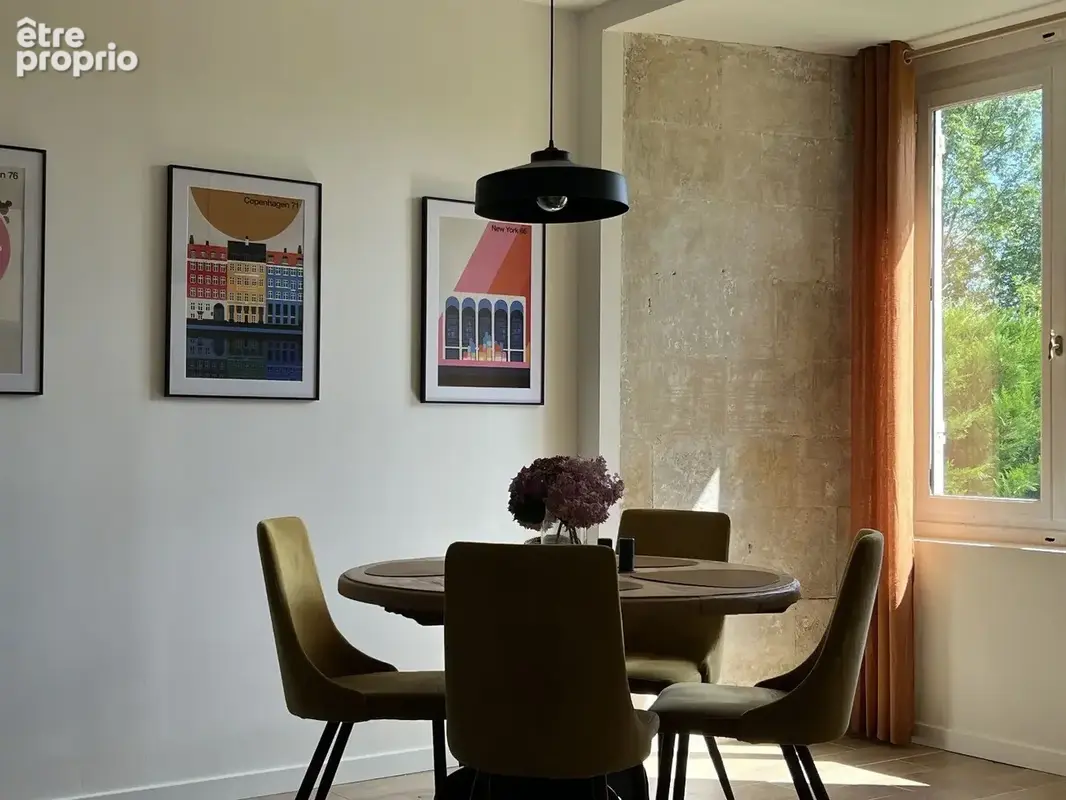 une partie d'un château, bien rénové. - photo 3