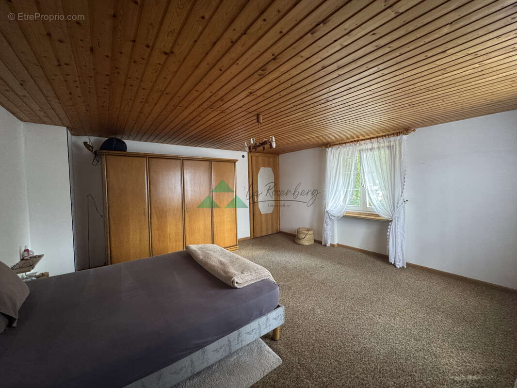 maison 5 pièces sur une beau terrain de 8.29 ares - photo 6