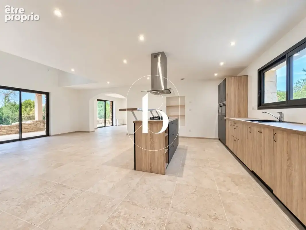 Maison 8 pièces 265 m² à vendre à Goudargues (30630) - photo 12