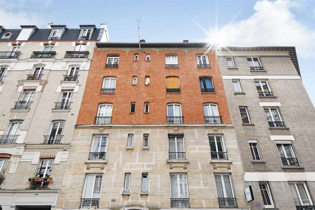 Appartement à PARIS-20E