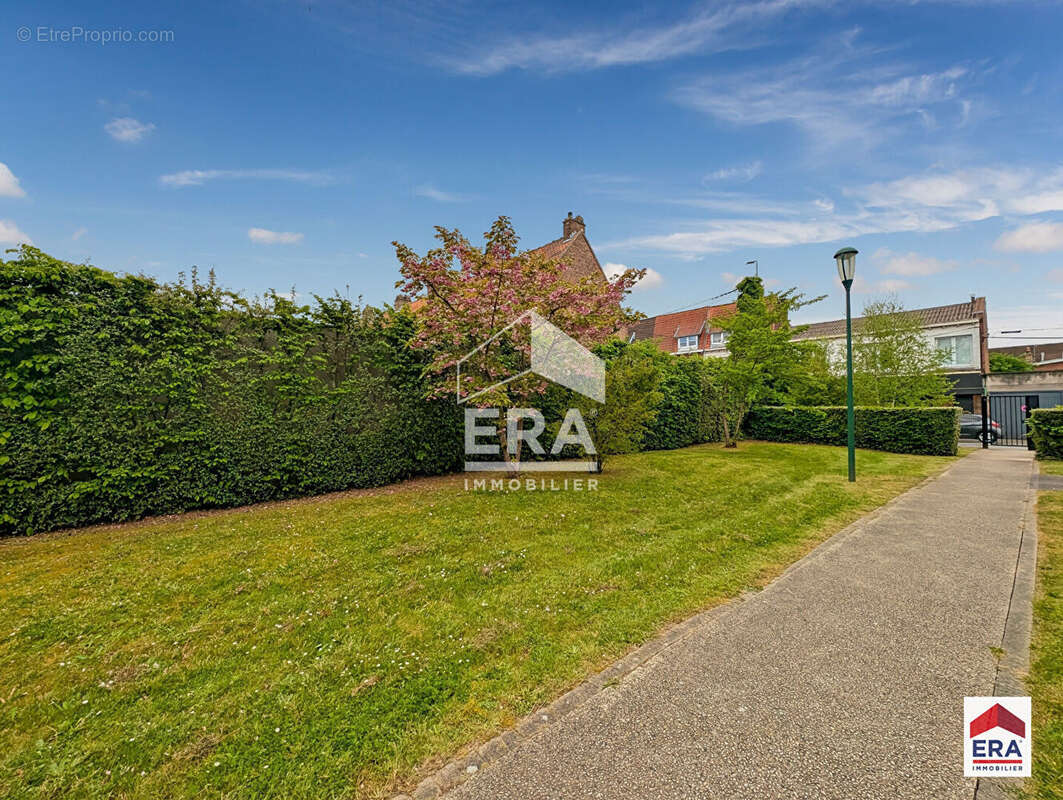 Appartement - 67 m² -  Terrasse - place de parking sécurisée - Wasquehal Centre - photo 9