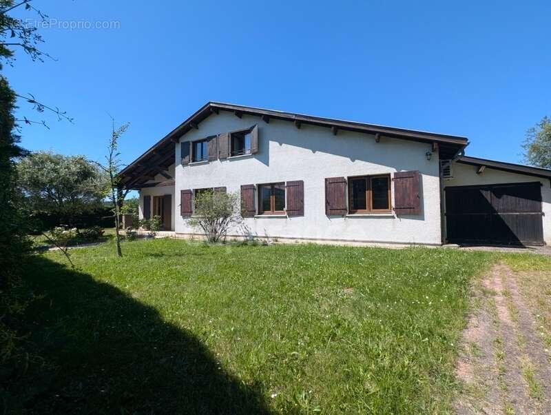Maison à LEOGNAN