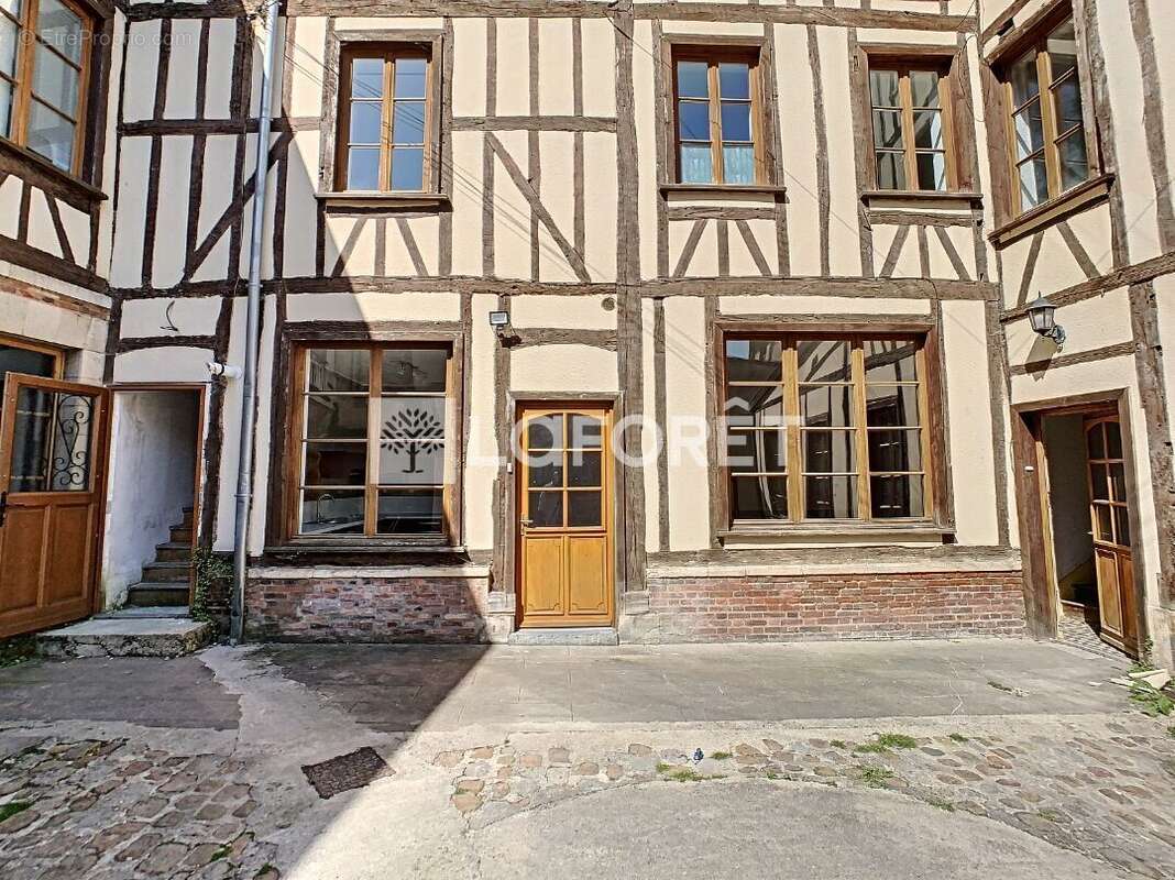 Appartement à SAINTE-MENEHOULD