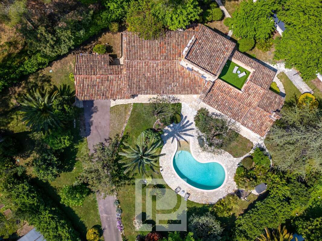 Maison à MOUGINS