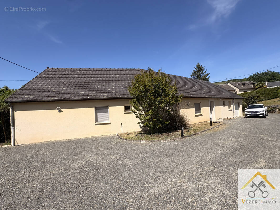 Maison à ALLASSAC