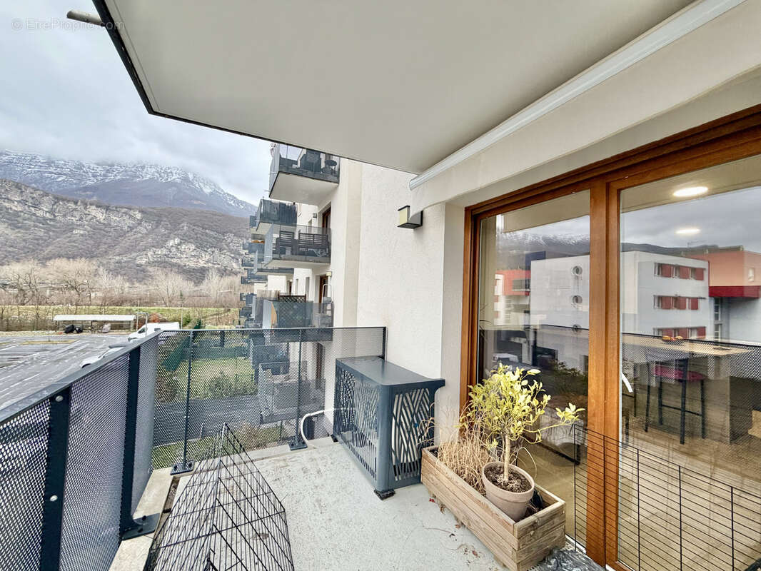 Appartement à LE PONT-DE-CLAIX