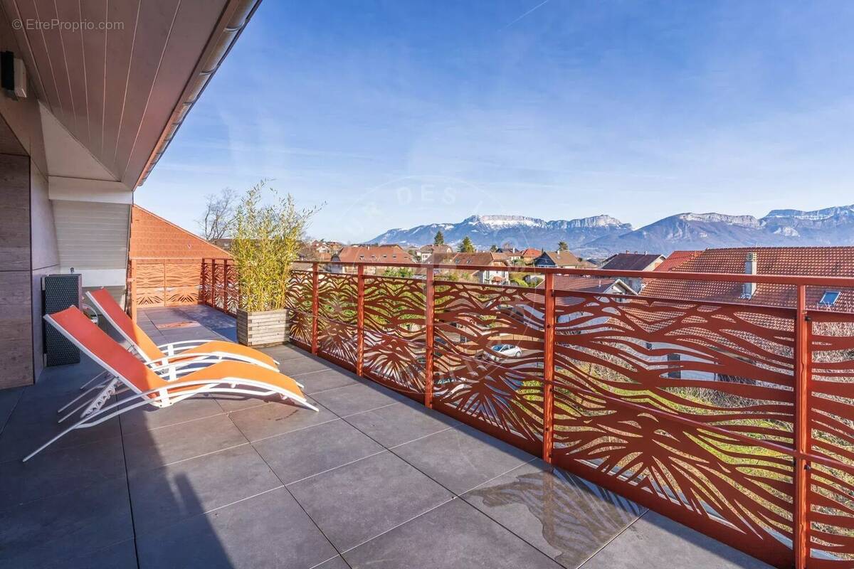 Appartement à POISY