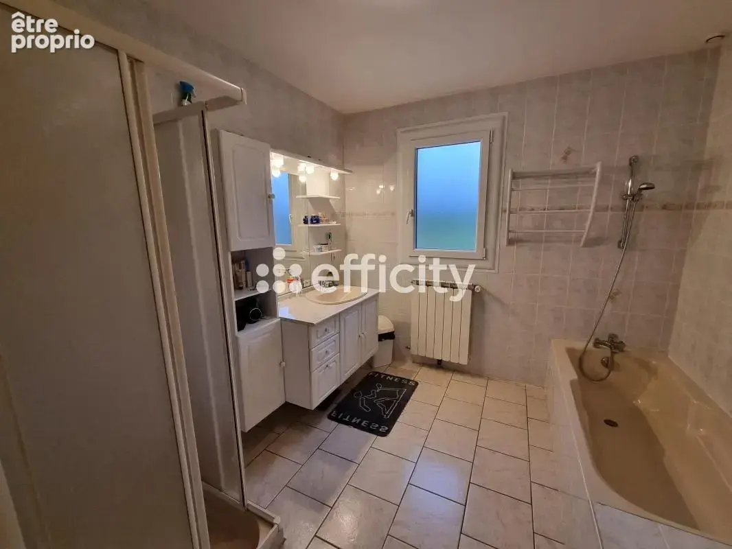 Maison 144 m² à Les Bessons  - photo 11