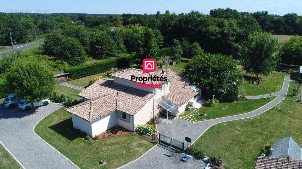 Maison à BAZAS