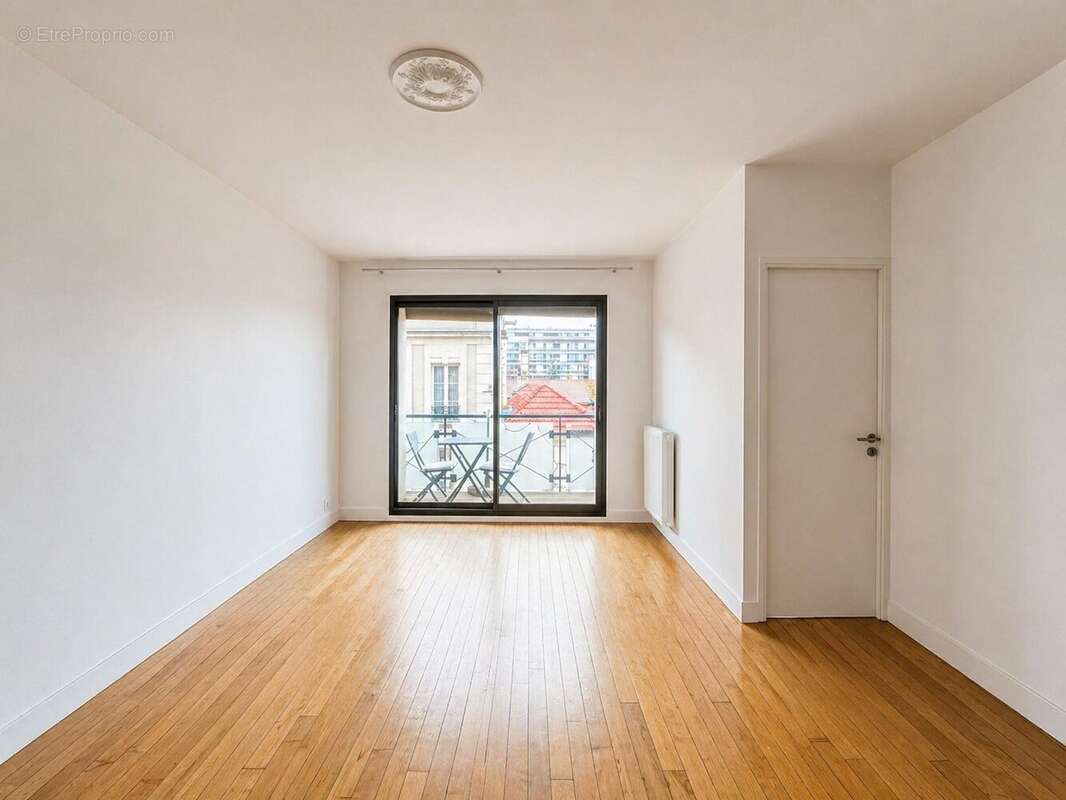 Appartement à PARIS-11E