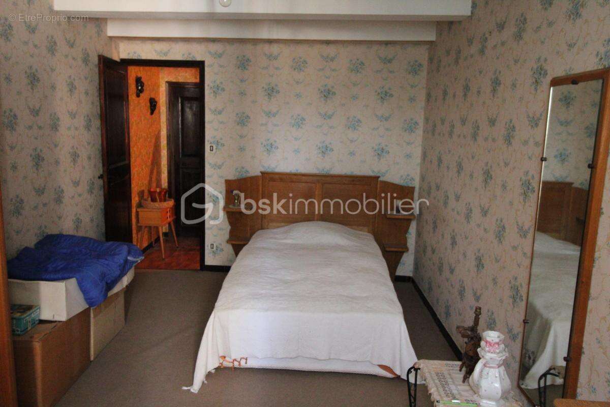 Maison de village 100 m² avec cour intérieure et balcon - photo 7