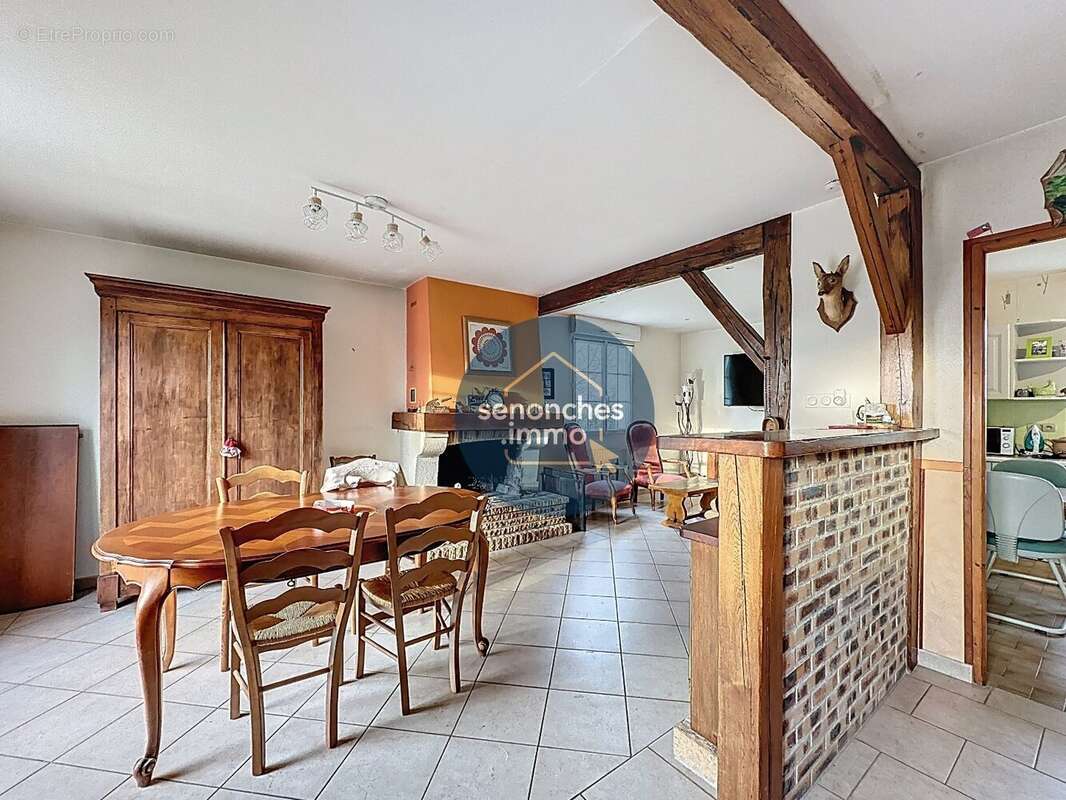 Maison à SAINT-ELIPH