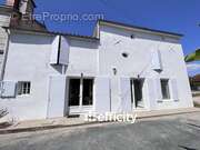 Maison à SAINT-GERMAIN-DE-MARENCENNES