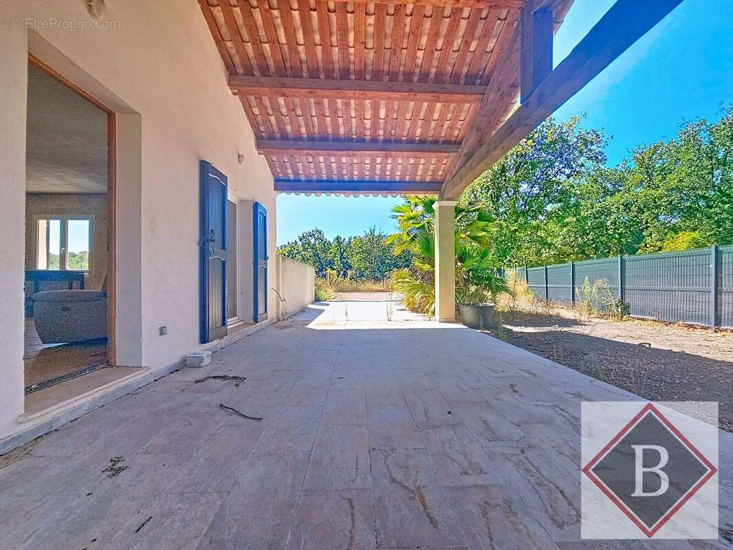 Appartement à FAYENCE