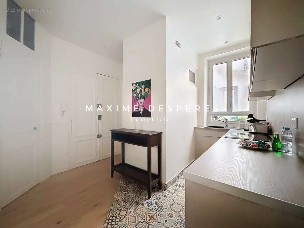 Appartement à PARIS-8E