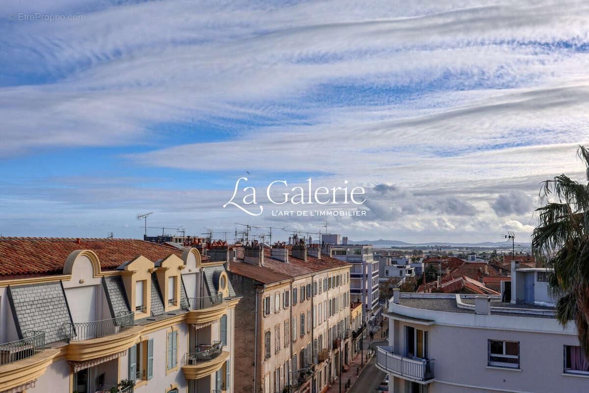 Appartement à HYERES