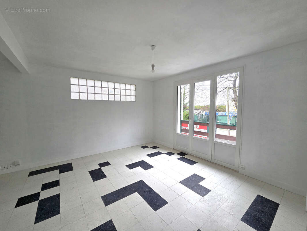 Maison à SAVIGNY-SUR-ORGE