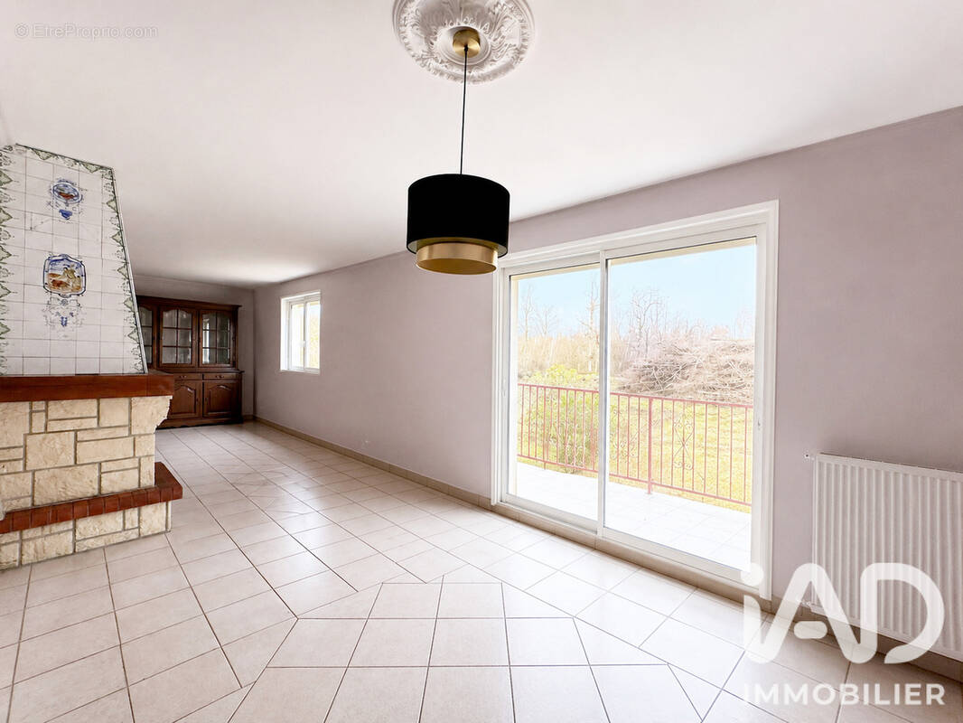 Photo 1 - Maison à NOGENT-SUR-VERNISSON
