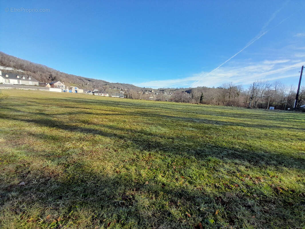 Terrain à SAINT-PE-DE-BIGORRE