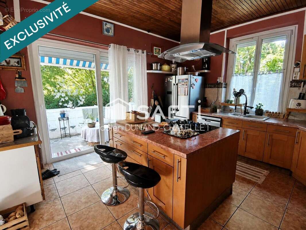 Maison 181 m² à Vezeronce-Curtin  - photo 7